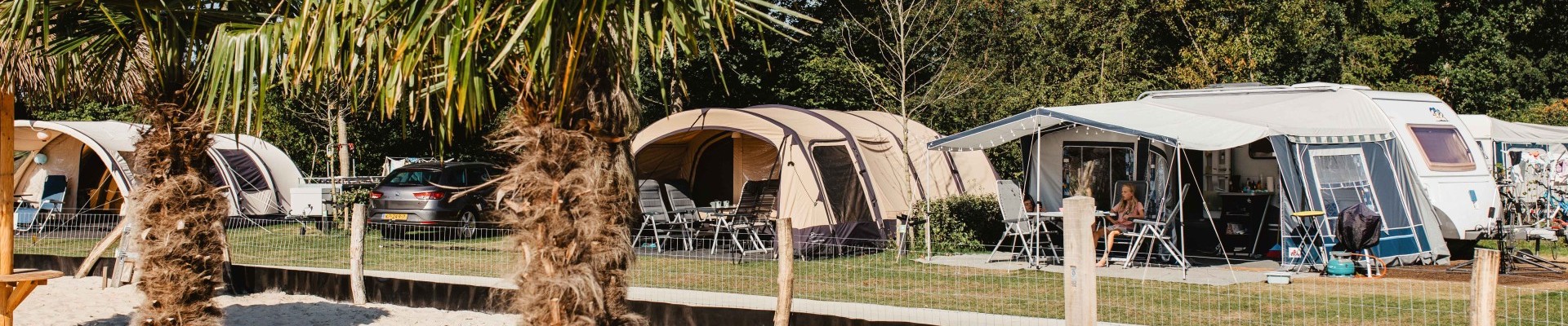 camping-de-kleine-wolf-kamperen-aan-zandstrand.jpg