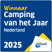 Logo Winnaar Camping van het Jaar_NL_2025.png